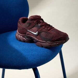 Nike V5 RNR Women's Sneaker